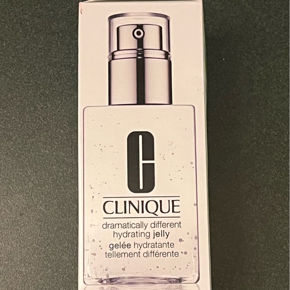 Clinique dramatically different hydrating jelly - Picture 1 of 2